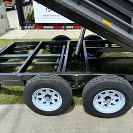 10x5 Tipper Trailer 2 Ton